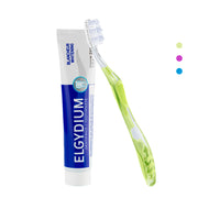 Elgydium Whitening Escova de Dentes Branqueamento Suave + Pasta Dentífrica Branqueamento 100ml Pack